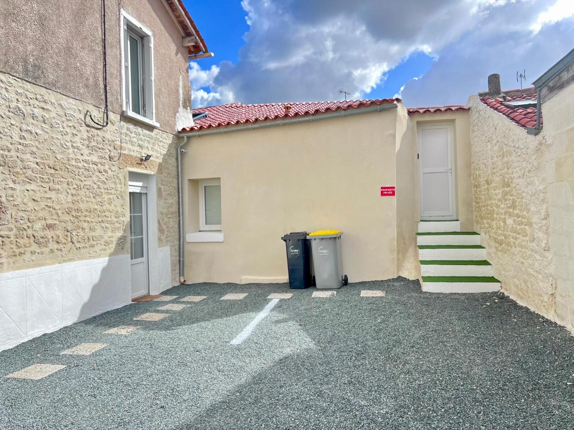 La Feuilleraie N1-Standingappart-Wifi-Proche Ville Fontenay-le-Comte Exteriör bild